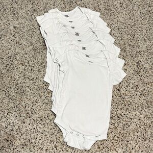 18m Gerber White Baby Onesies 8 pieces